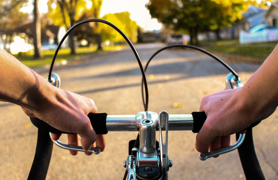 De voordelen van een elektrische vouwfiets: compact en milieuvriendelijk